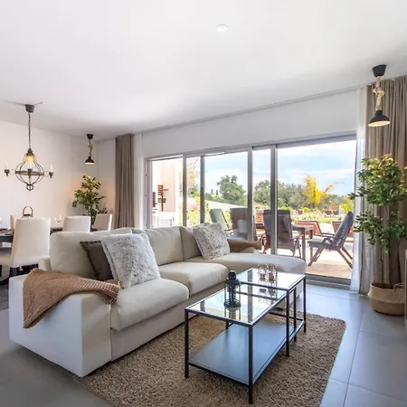 The Concierge - Amazing Pool & Sunshine Daire