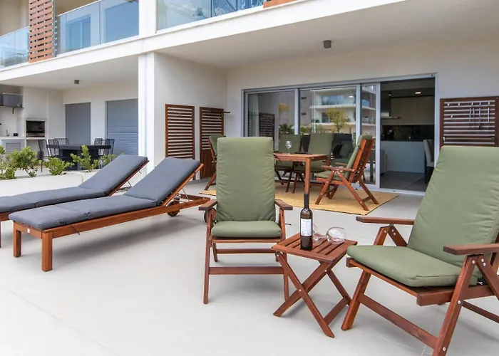 The Concierge - Amazing Pool & Sunshine Appartement *