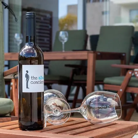 The Concierge - Amazing Pool & Sunshine * אלבופיירה