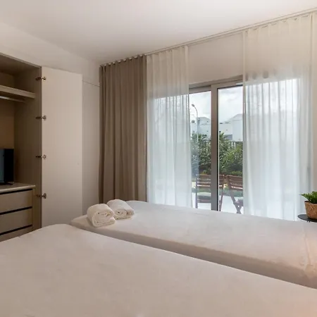 The Concierge - Amazing Pool & Sunshine אלבופיירה