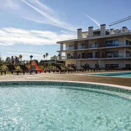 The Concierge - Amazing Pool & Sunshine